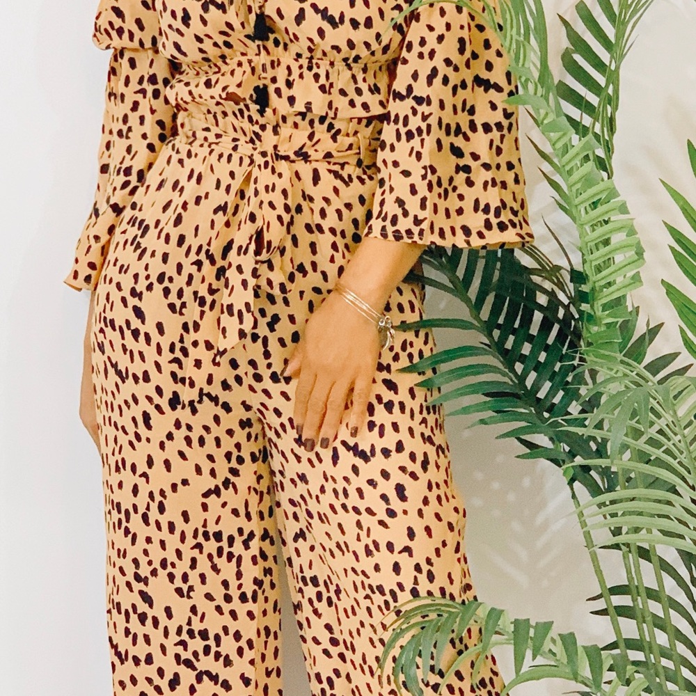 Cheetah Print Pants and Top Set - Picture 4 of 4